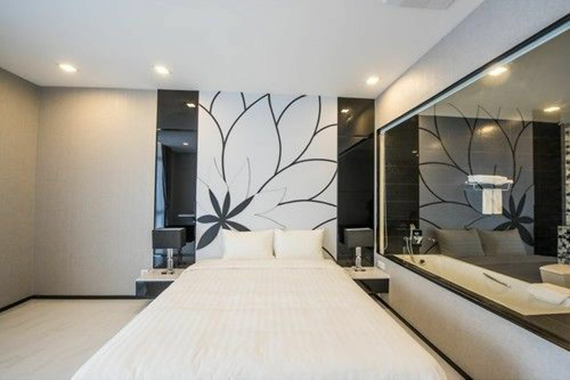 Maline Exclusive Serviced Apartments Пном Пен Екстериор снимка